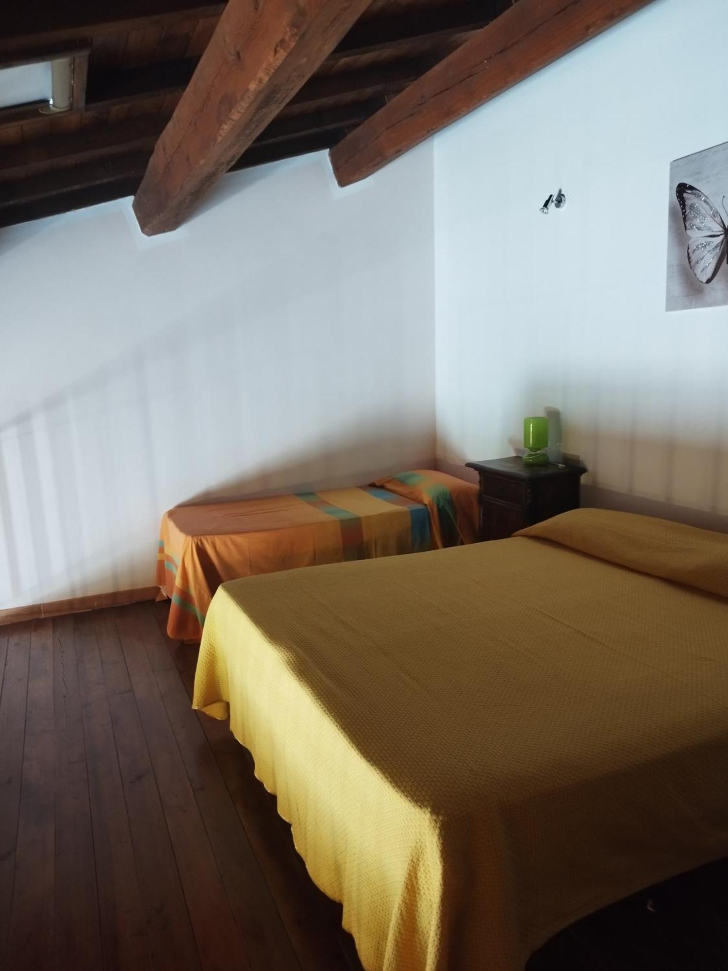 Agriturismo Le Cascine Кастель-ді-Тора Екстер'єр фото